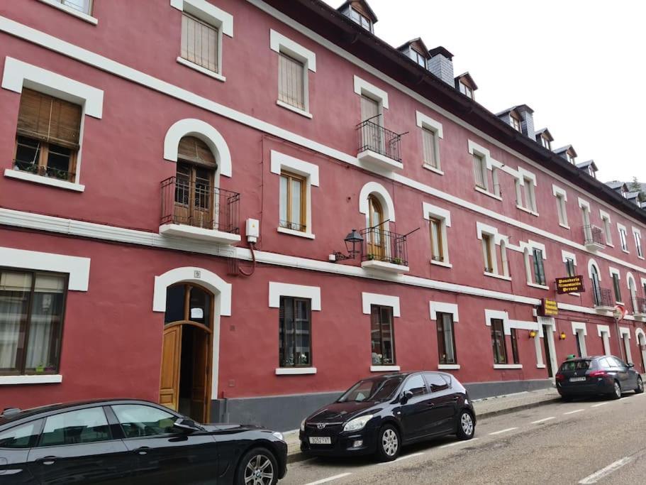Espectacular Apartamento Reformado En Edificio Historico, Con Wifi Канфранк Екстер'єр фото